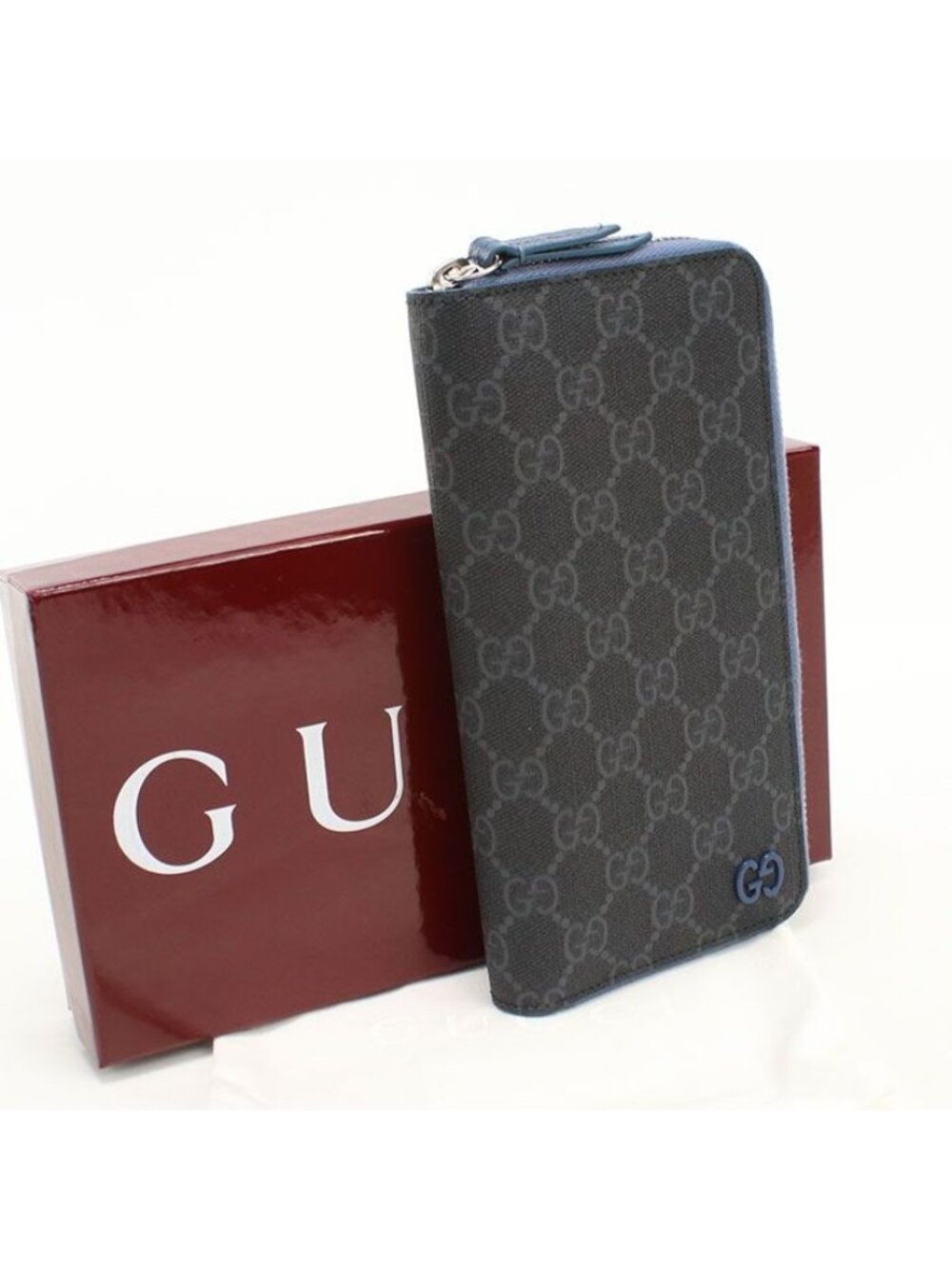 Gucci GG Supreme Wallet Zip Around